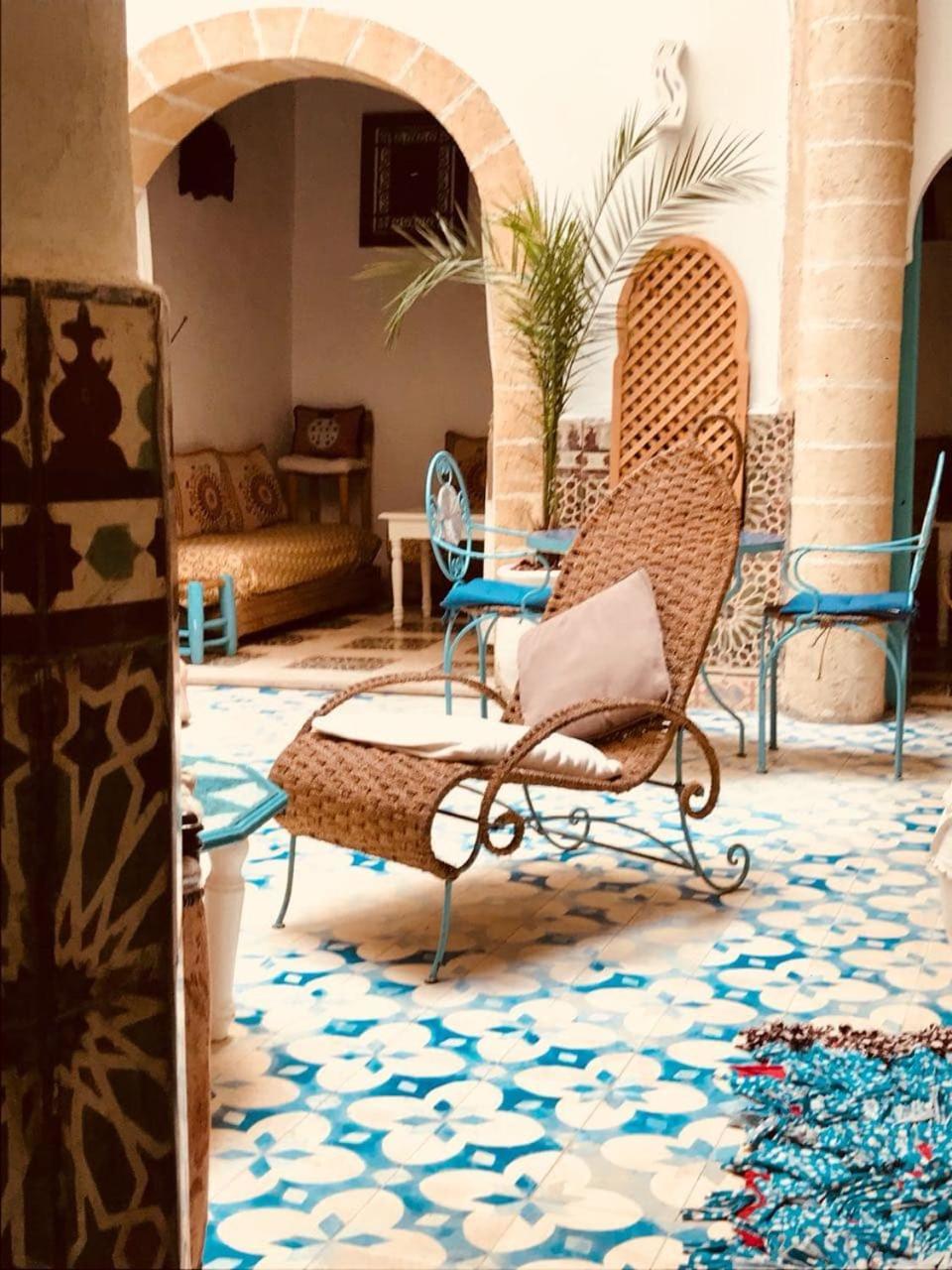 Riad Lalla Zina Essaouira Bagian luar foto